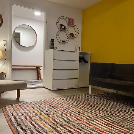 Hinterhaus Apartman *